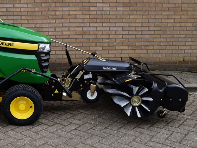 Tielburger aanbouw veegmachine TK520